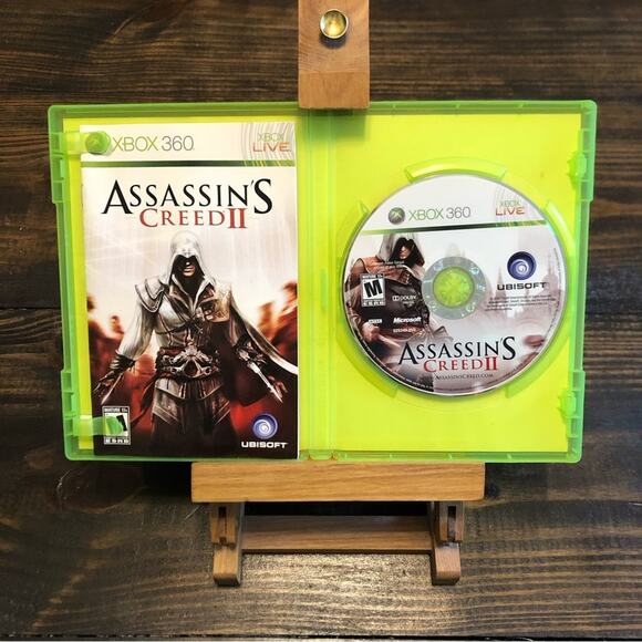 XBOX 360 Live Video Game Assassins Creed II - Picture 3 of 3